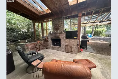 151 Outer Dr, Florence, OR 97439 - Photo 8