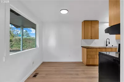 398 21st St, Salem, OR 97301 - Photo 8