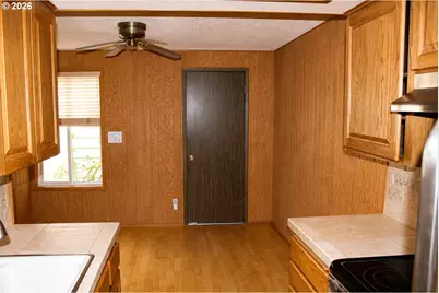 381 NE Village Squire Ave #2, Gresham, OR 97030 - Photo 16