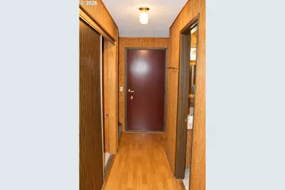 381 NE Village Squire Ave #2, Gresham, OR 97030 - Photo 4