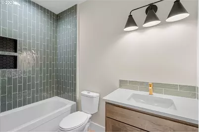 349 SE Walnut St, Hillsboro, OR 97123 - Photo 22