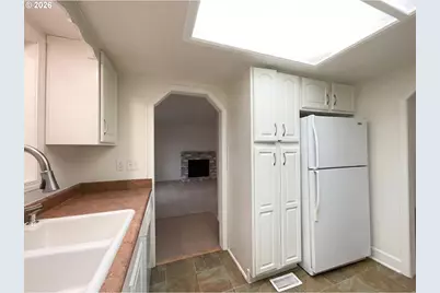 2730 SE 45th Ct, Hillsboro, OR 97123 - Photo 8