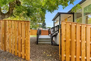 2311 SW 6th Ave, Camas, WA 98607 - Photo 2