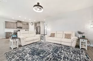 618 E Tanoak Ave, La Center, WA 98629 - Photo 10