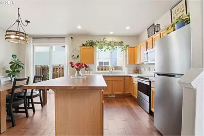 17601 SW Jay St, Beaverton, OR 97003 - Photo 8