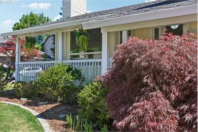 8915 NE 28th Pl, Vancouver, WA 98665 - Photo 4