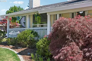 8915 NE 28th Pl, Vancouver, WA 98665 - Photo 4