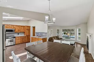 8915 NE 28th Pl, Vancouver, WA 98665 - Photo 16