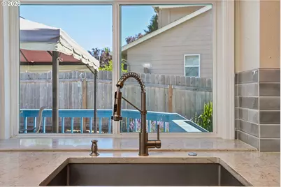 8915 NE 28th Pl, Vancouver, WA 98665 - Photo 18