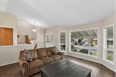 8915 NE 28th Pl, Vancouver, WA 98665 - Photo 12