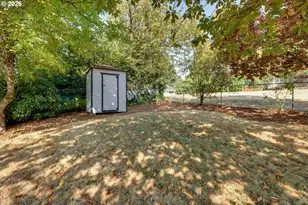 9885 SW Sattler St, Portland, OR 97224 - Photo 8