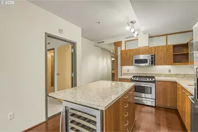 1221 SW 10th Ave #219, Portland, OR 97205 - Photo 16