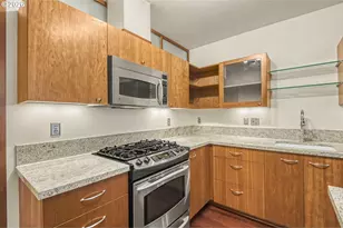 1221 SW 10th Ave, Portland, OR 97205 - Photo 14