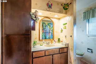 875 Signal Way, Coos Bay, OR 97420 - Photo 16