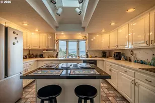 875 Signal Way, Coos Bay, OR 97420 - Photo 18