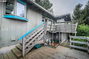 875 Signal Way, Coos Bay, OR 97420 - Photo 32