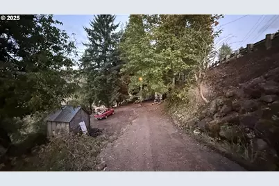 2701 Allen St, Kelso, WA 98626 - Photo 2