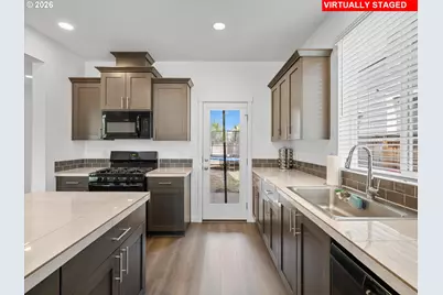 841 S 26th Ave, Cornelius, OR 97113 - Photo 6