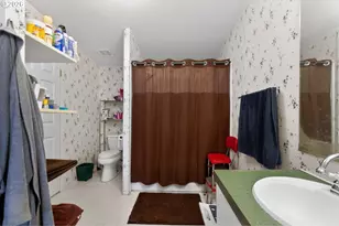 2597 SE 67th Ave, Hillsboro, OR 97123 - Photo 22