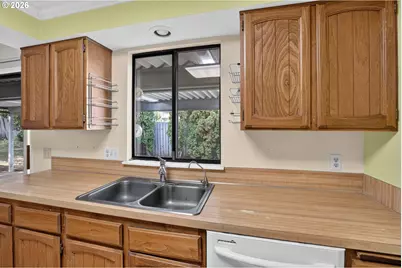 2735 Montello Ave, Hood River, OR 97031 - Photo 8