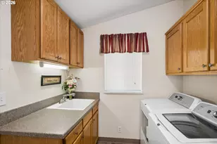 4055 Royal Ave, Eugene, OR 97402 - Photo 22