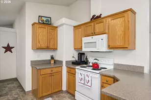4055 Royal Ave, Eugene, OR 97402 - Photo 14