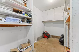 1816 Sunset Ct, Myrtle Point, OR 97458 - Photo 38