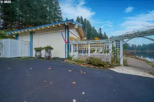 27415 Siuslaw River Rd, Lorane, OR 97451 - Photo 42