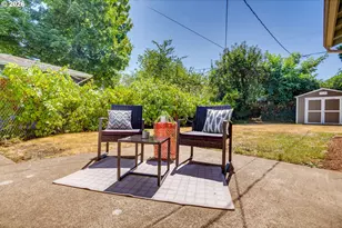 11810 NE Siskiyou St, Portland, OR 97220 - Photo 16