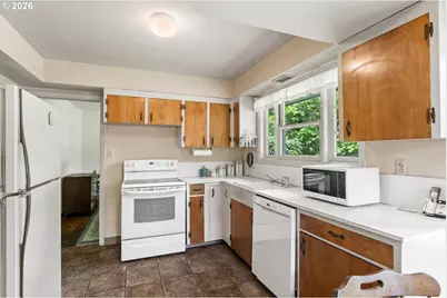 7225 SW 83rd Ave, Portland, OR 97223 - Photo 10