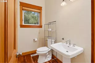 2133 SW Arnold St, Portland, OR 97219 - Photo 20