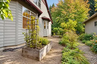 2133 SW Arnold St, Portland, OR 97219 - Photo 46
