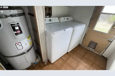 13469 Ramsey Rd, Gold Hill, OR 97525 - Photo 14