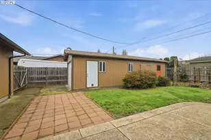 2555 15th St, Springfield, OR 97477 - Photo 38