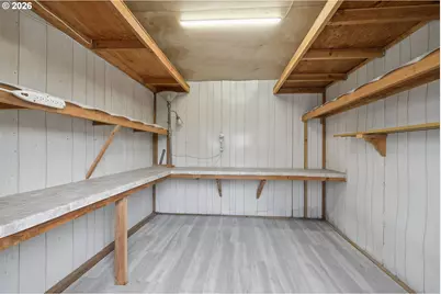 2555 15th St, Springfield, OR 97477 - Photo 40