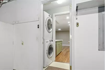 2555 15th St, Springfield, OR 97477 - Photo 30