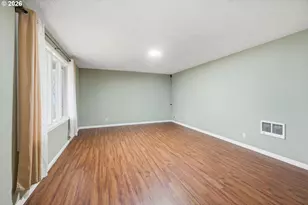 2555 15th St, Springfield, OR 97477 - Photo 4