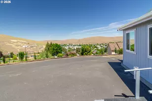 235 Skyline Dr, Heppner, OR 97836 - Photo 2