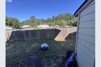 950 Arthur Ave, Cottage Grove, OR 97424 - Photo 22