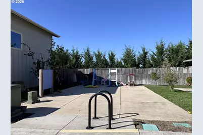 950 Arthur Ave, Cottage Grove, OR 97424 - Photo 28