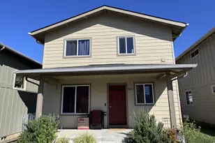 950 Arthur Ave, Cottage Grove, OR 97424 - Photo 2