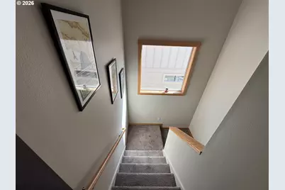 950 Arthur Ave, Cottage Grove, OR 97424 - Photo 14