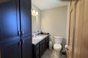 950 Arthur Ave, Cottage Grove, OR 97424 - Photo 4