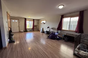950 Arthur Ave, Cottage Grove, OR 97424 - Photo 8