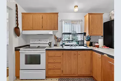 4550 NE Cully Blvd, Portland, OR 97218 - Photo 14