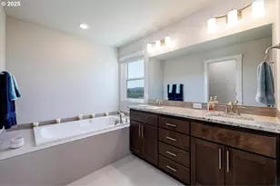 15556 SE Flavel St, Portland, OR 97236 - Photo 24