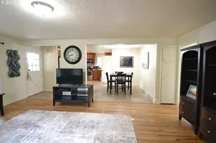 1005 Glenview Way, Salem, OR 97304 - Photo 4