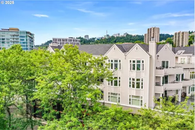 305 S Montgomery St #F409, Portland, OR 97201 - Photo 2