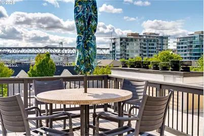 305 S Montgomery St #F409, Portland, OR 97201 - Photo 38