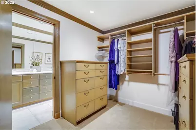 305 S Montgomery St #F409, Portland, OR 97201 - Photo 32